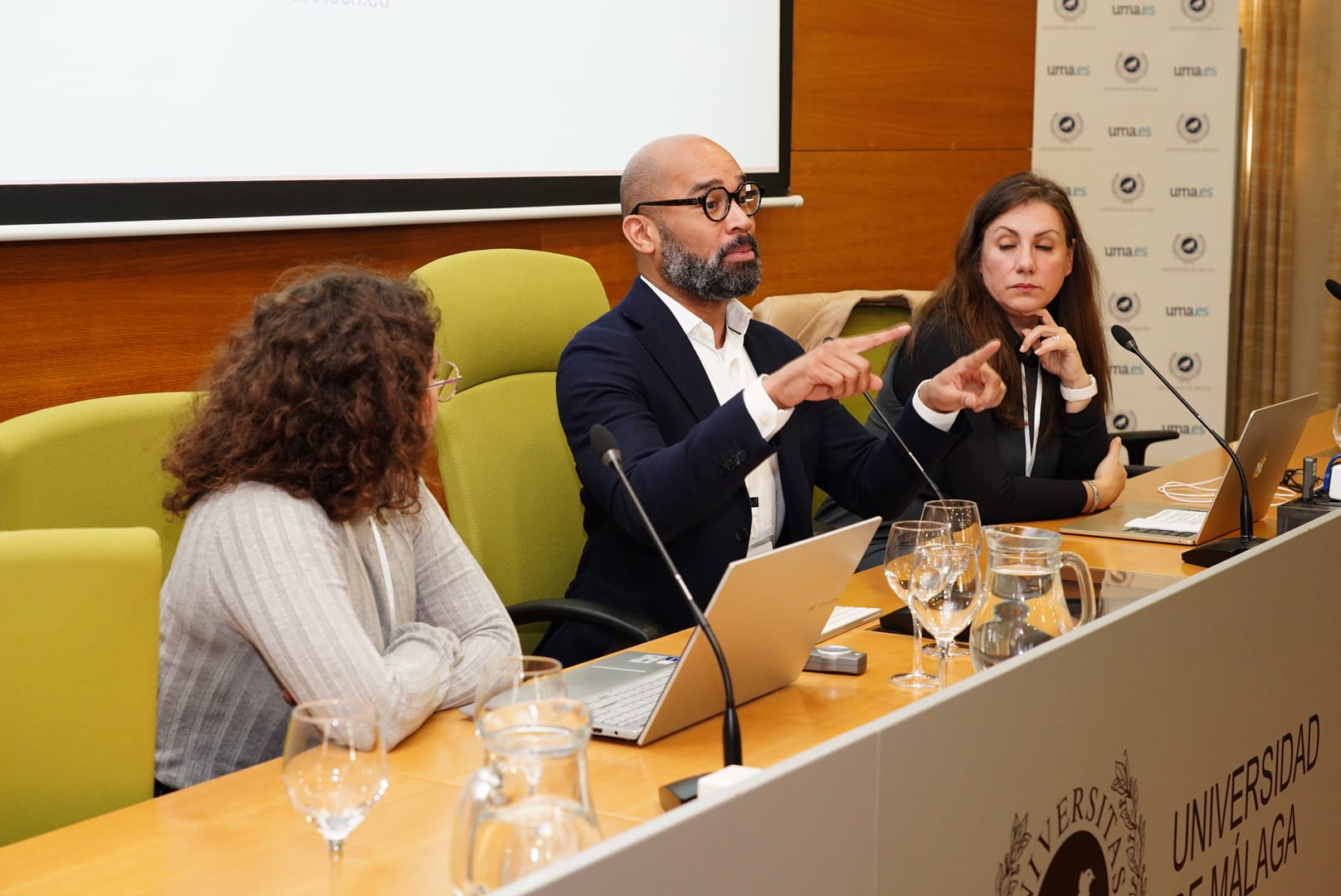 Looking back at the UNINOVIS International Conference